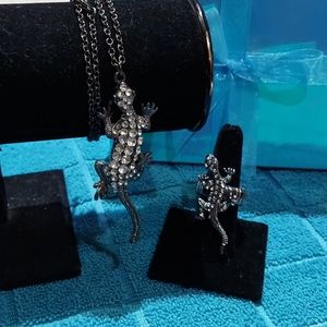 🦎 Lizard Charm Necklace 18" - 21.5" Chain.
